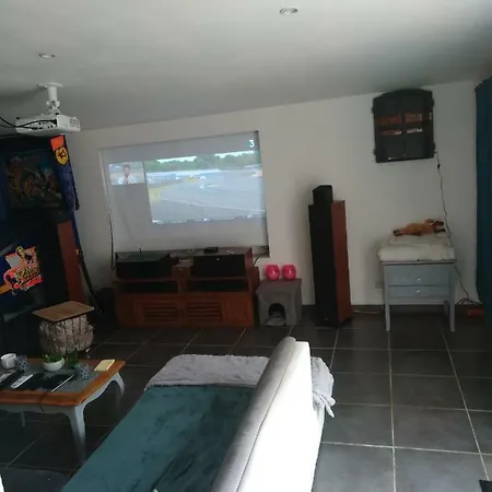 Δωμάτια σε οικογενειακή κατοικία Maison Proche Circuit 24h Du Mans *